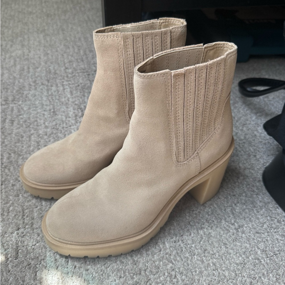 Dolce Vita Tan Heeled Boots with Chunky Heel
